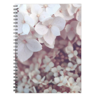 CUADERNO FLORES PETALIZADOS BLANCOS