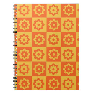 Cuaderno Flores Retro Hippie en Tablero de Ajedrez Amarillo