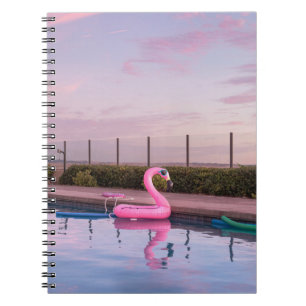 Cuaderno Flotador acuático Flamingo en la piscina