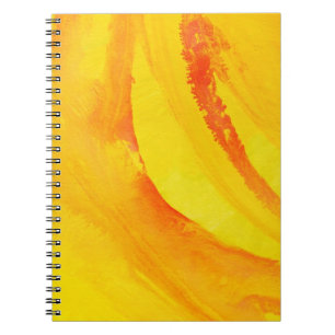 Cuaderno fondo amarillo. acuarela en el papel