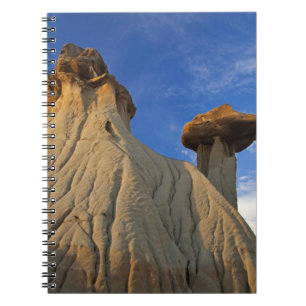 Cuaderno formaciones de Badlands en Makoshika State Park en
