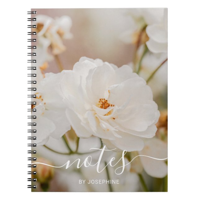 Cuaderno Foto de flores de rosas blancas elegantes con nomb (Frente)