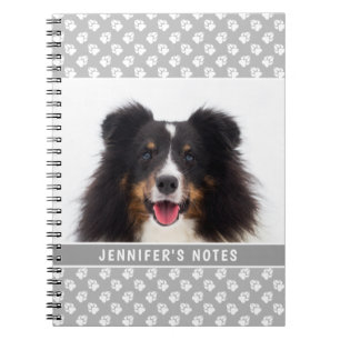 Cuaderno Foto de mascota personalizada y huellas en gris y