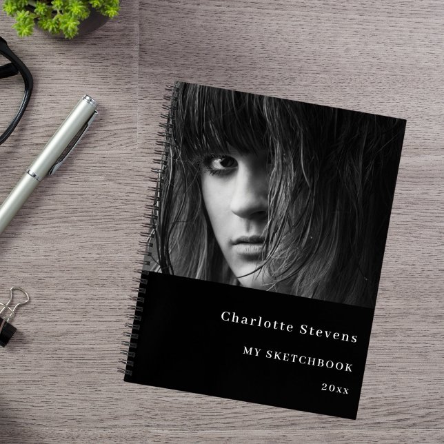Cuaderno Foto de Sketchbook en blanco negro (Subido por el creador)