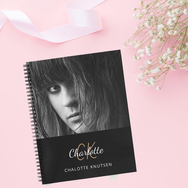 Cuaderno Foto de Sketchbook monograma blanco negro (Subido por el creador)