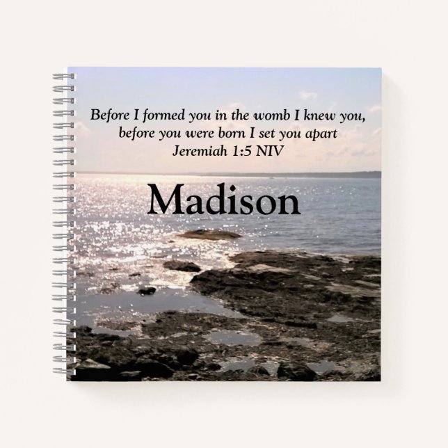 Cuaderno Foto del mar con Jeremías 1:5 Dios te conoció (Anverso)