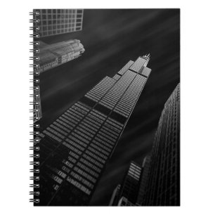 CUADERNO FOTOGRAFÍA DE BAJO ÁNGULO DE LA CONSTRUCCIÓN DE