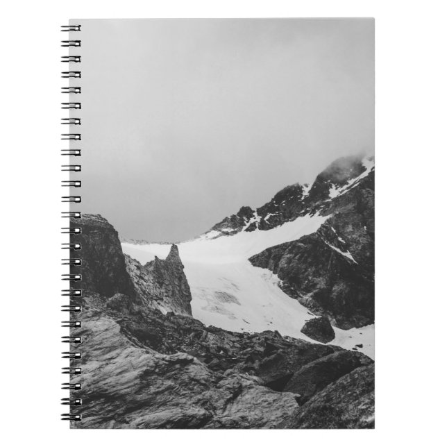 CUADERNO FOTOGRAFÍA DE GRAYSCALE DE LA MONTAÑA DE LA CUBIER (Frente)