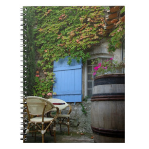 Cuaderno Francia, Les Baux de Provence, patio de café