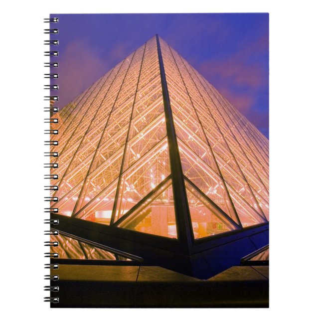 Cuaderno Francia, París. El museo del Louvre al crepúsculo. (Frente)
