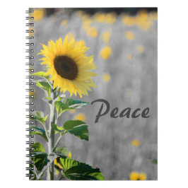 Cuaderno Frase "Paz", campo de los girasoles, blanco y negr