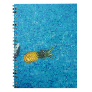 Cuaderno Fruto de piña amarillo