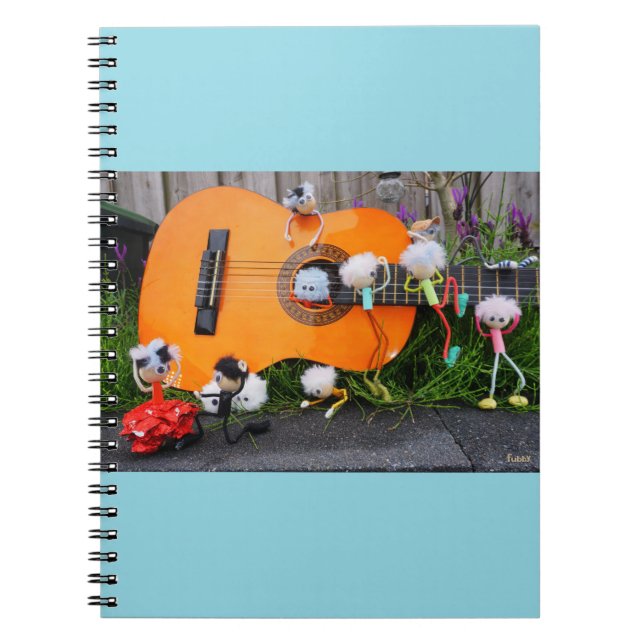 Cuaderno Fubby creaties die Paso Doble dansen en muziek mak (Frente)