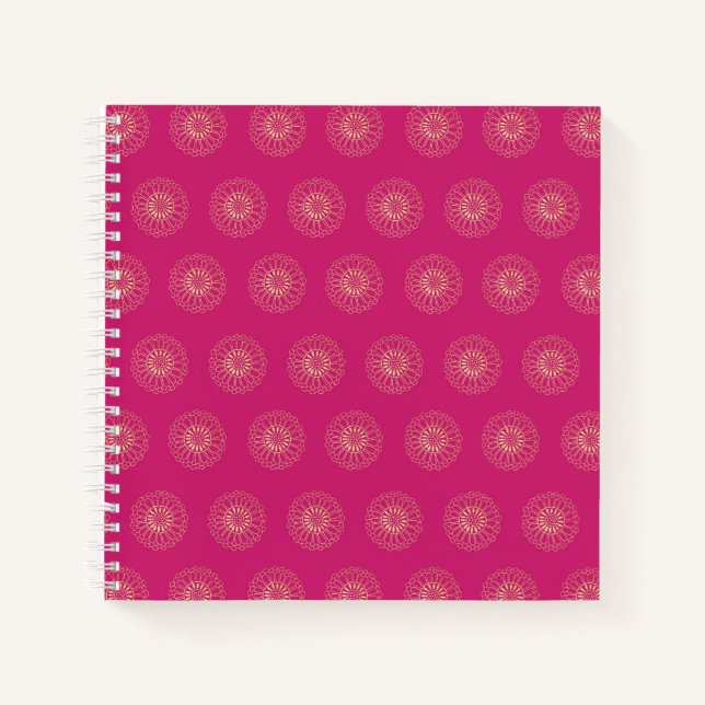 Cuaderno Fucsia | Medallones de Flor de Zinnia Dorada (Anverso)
