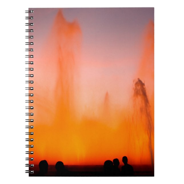 Cuaderno Fuente Mágica de Montjuic, Barcelona, España. Nigh (Frente)
