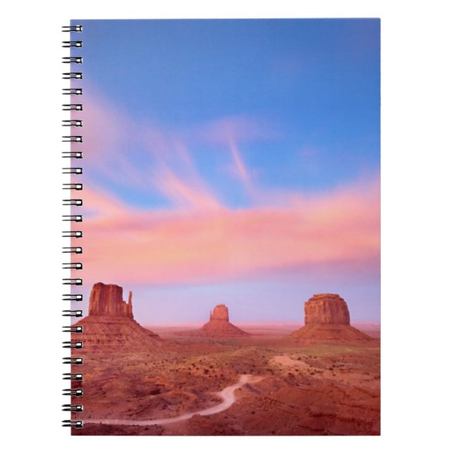 Cuaderno Fuertes vientos sobre el valle del desierto (Frente)