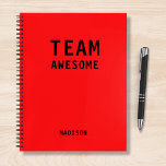 Cuaderno Funny Team Personalized Notes Office Meeting<br><div class="desc">Funny Team Personalized Notes Office Meeting Notebook incluye el texto "Team Awesome" con su nombre personalizado debajo en un fondo rojo. Personalice editando el texto en el cuadro de texto proporcionado. Diseñado por ©Evco Studio www.zazzle.com/store/evcostudio</div>