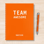 Cuaderno Funny Team Personalized Notes Office Meeting<br><div class="desc">Funny Team Personalized Notes Office Meeting Notebook incluye el texto "Team Awesome" con su nombre personalizado debajo en un fondo de neon naranja. Personalice editando el texto en el cuadro de texto proporcionado. Diseñado por ©Evco Studio www.zazzle.com/store/evcostudio</div>