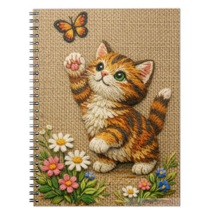 Cuaderno Gatito Atigrado Juguetón con Mariposa Bordada