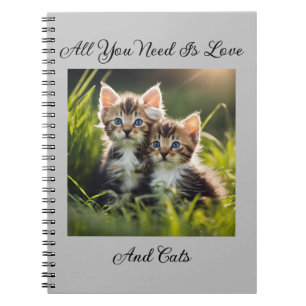 Cuaderno Gatitos Adorables en la hierba