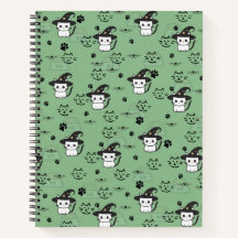 Gatitos y pinturas en verde del mar oscuro