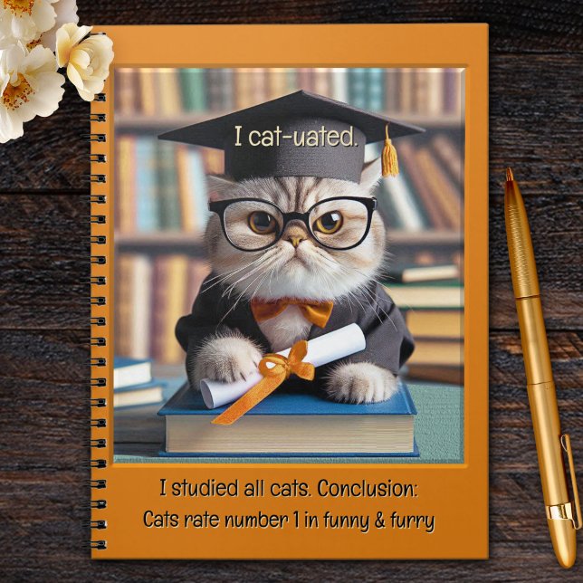 Cuaderno Gato Estudiante Graduado Divertido (Notebook featuring a funny serious-looking cat in graduation outfit - perfect for students)
