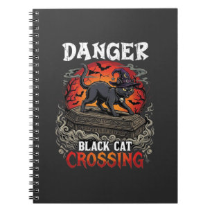 Cuaderno Gato negro peligroso cruzando sombrero de bruja de