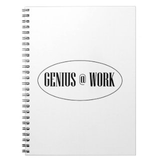 Cuaderno Genio en el logotipo del trabajo