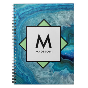 Cuaderno Geode de ageo azul con su nombre y monograma en