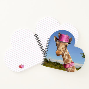Cuaderno Giraffe en gorra rosa brillante