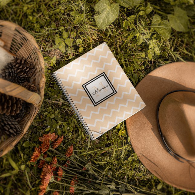 Cuaderno Girly Pastel Nombre de la Peach Monograma Chevron (Subido por el creador)