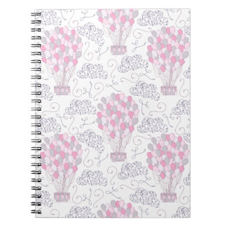 Cuaderno Globos aerostáticos en arte de guardería rosa
