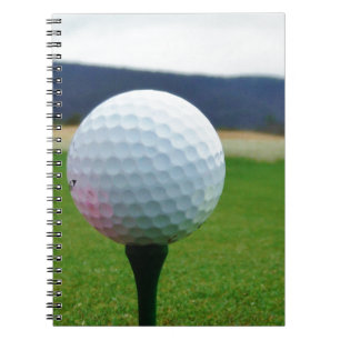 Cuaderno Golf Ball en un campo de golf de montaña