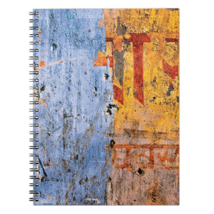 Cuaderno Graffiti pintado en pared devanagari