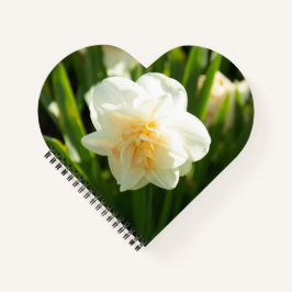 Cuaderno Grandes narcisos blancos en un día de primavera 