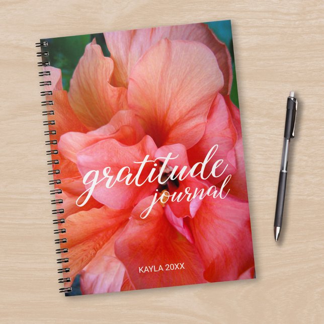 Cuaderno Gratitude Journal Hermosa flor y nombre personaliz (Gratitude Journal Beautiful Flower and Custom Name in situ)