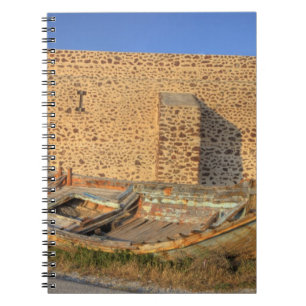 Cuaderno Grecia, Santorini, Oia. Antiguo barco pesquero en 