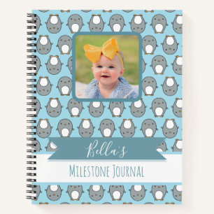 Cuaderno Guardería de pingüino azul claro Foto Milestone