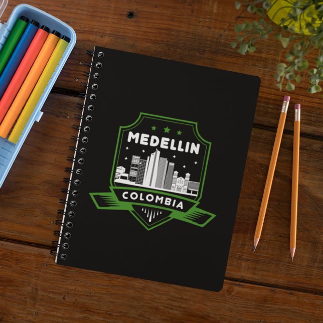 Cuaderno Guay Medellín Colombia Skyline Travel (Colombia Guatape Vintage Travel Notebook)