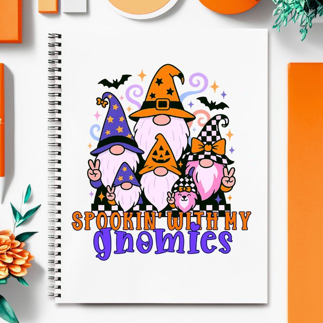 Cuaderno Hablando con mis genomas: Amigos retro de Hallowee (Get festive with spookin' with my gnomies — a Halloween friends design full of humor and charm.)