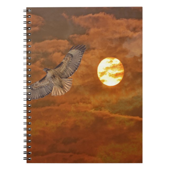 Cuaderno Halcón atado rojo y cielos rojos (Frente)