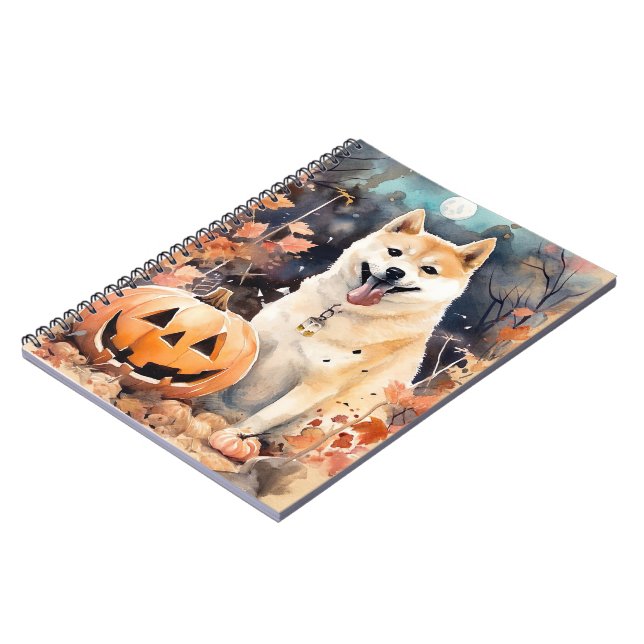 Cuaderno Halloween Akita con calabazas aterradoras (Lado Izquierdo)