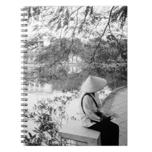 Cuaderno Hanoi Vietnam, vista del lago Hoan Kiem (NR)