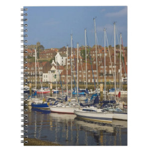 Cuaderno Harbour, Whitby, North Yorkshire, Inglaterra