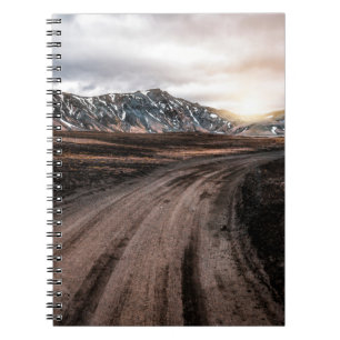 Cuaderno Hermosa carretera de polvo de grava Landmanalaugar