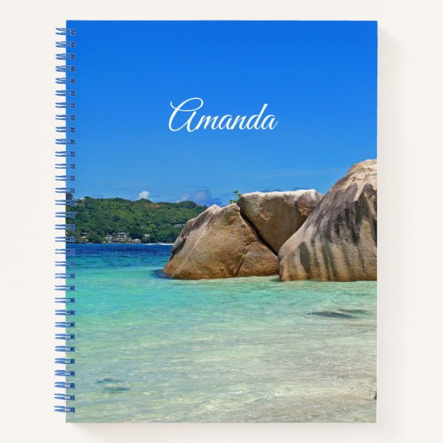 Cuaderno Hermoso mar tropical con una playa rocosa (Anverso)