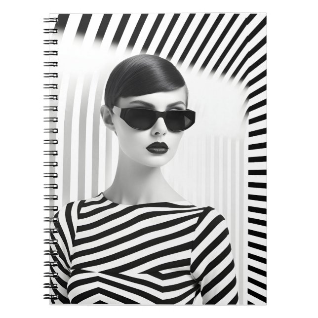 Cuaderno Hermoso Retrato De Arte De Mujeres Blancas Y Negra (Frente)