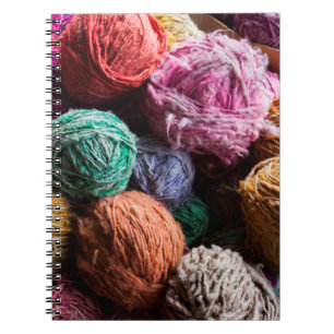 Cuaderno Hilo de lana de Chiloe teñido con tintes naturales