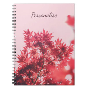 Cuaderno Hojas de arce rojas en rosa personalizadas