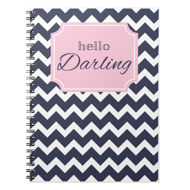 Cuaderno Hola Darling Navy Chevron + Marco Rosa (Frente)